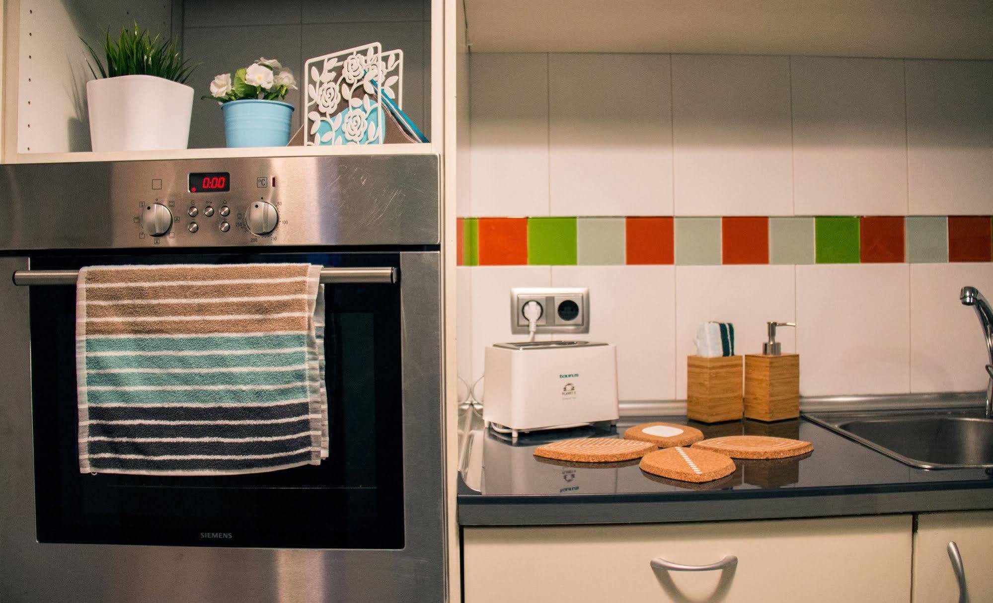 Lollipop Flats City Centre Supreme Suite Madrid Eksteriør bilde